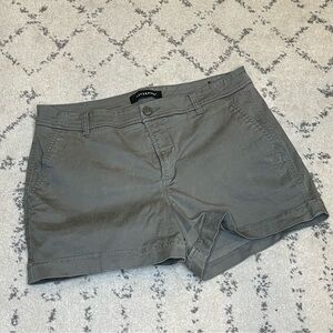 Liverpool's Johnny Short, olive, size 12/31